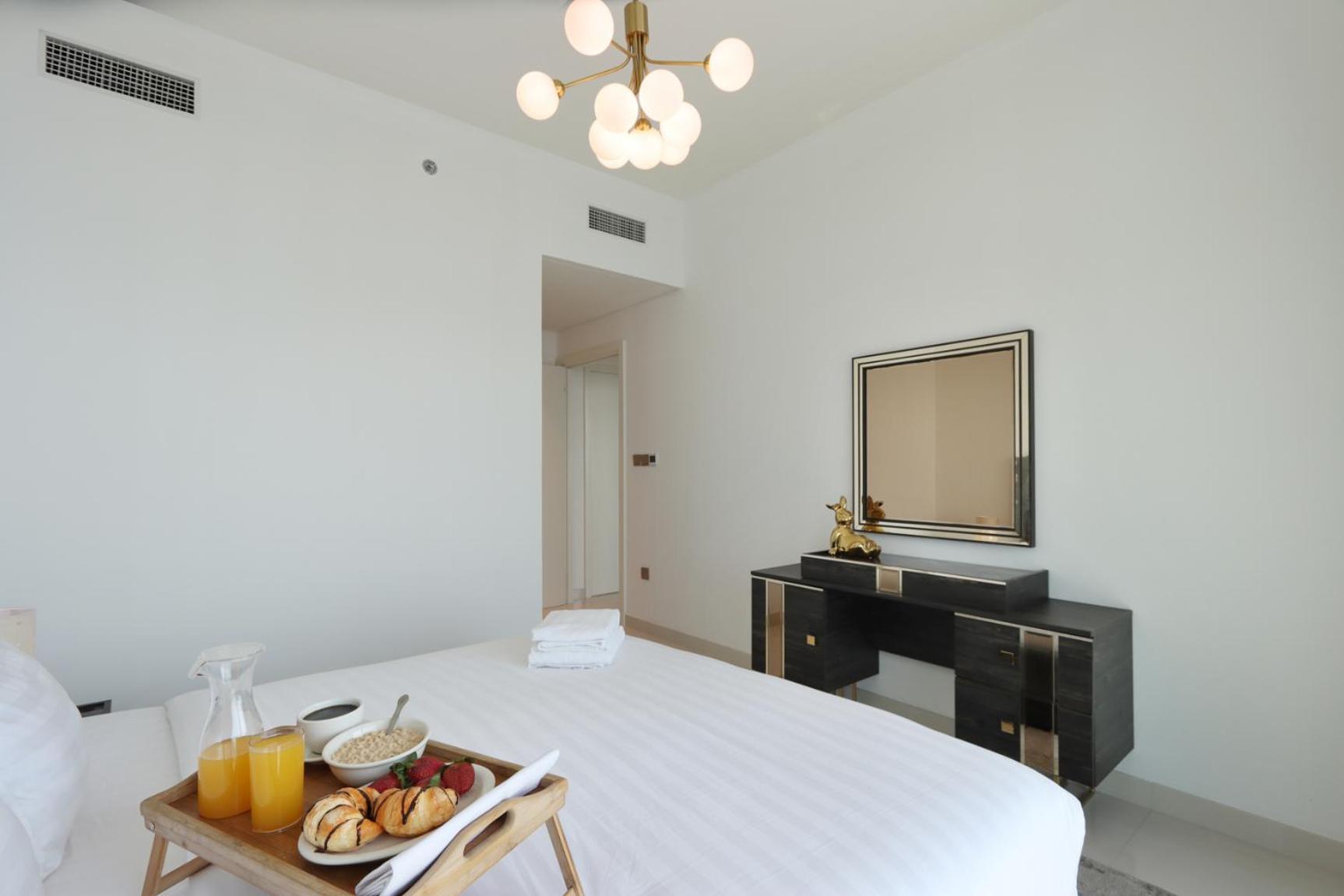Livbnb - 2b With Sea View Emaar Beachfront Apartment Dubai